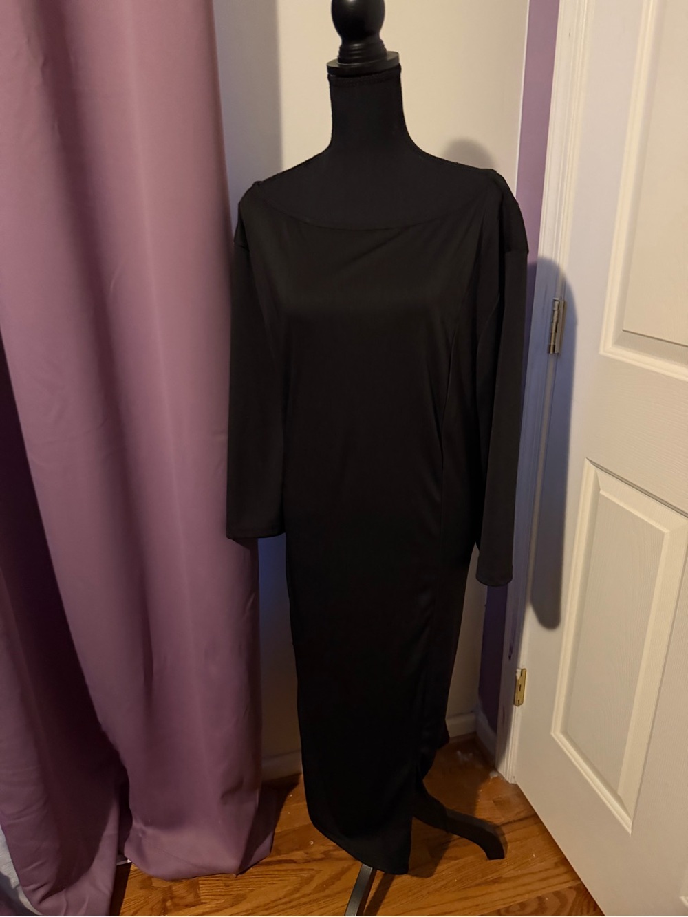 BloomChic Black Bateau Neck Long Sleeve Midi Dress Size 30 6X